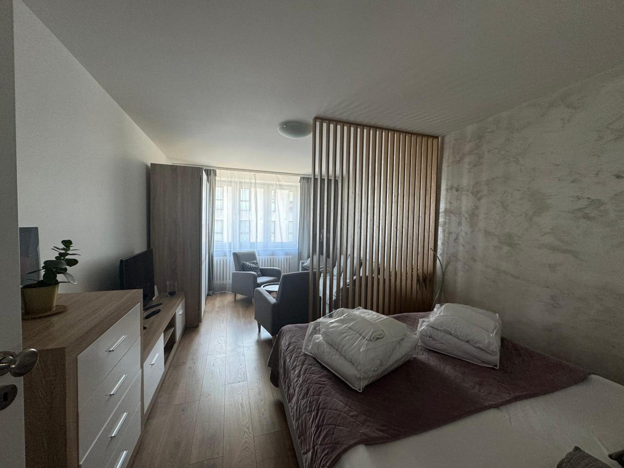 Kalwaryjska Spot Apartment In A Good Location Krasków Eksteriør bilde